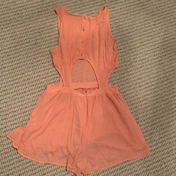 Boutique Romper - Picture 2 of 2